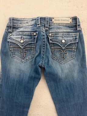 Rock Revival Women's Light Blue Embroidered Pocket Cropped Jeans - Size 27